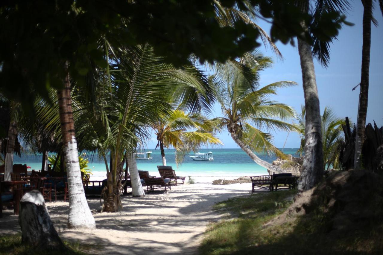 Coconut Village Beach Resort Диани Бийч Екстериор снимка