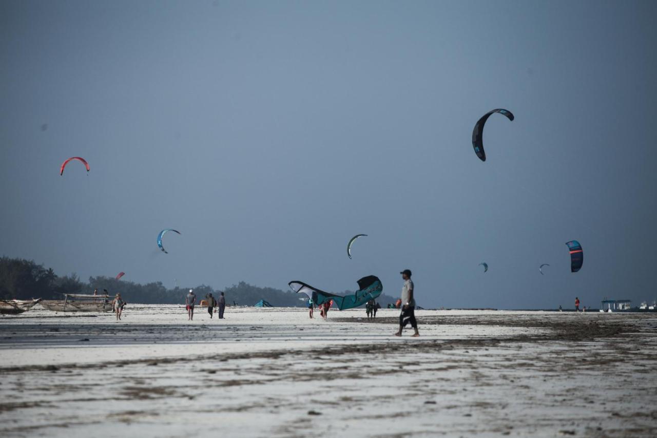 Coconut Village Beach Resort Диани Бийч Екстериор снимка