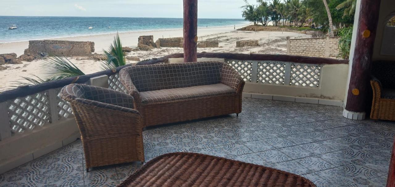 Coconut Village Beach Resort Диани Бийч Екстериор снимка