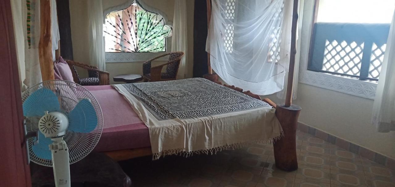 Coconut Village Beach Resort Диани Бийч Екстериор снимка