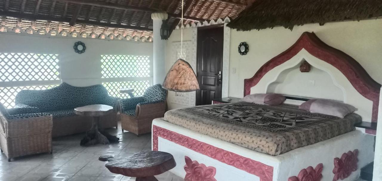 Coconut Village Beach Resort Диани Бийч Екстериор снимка
