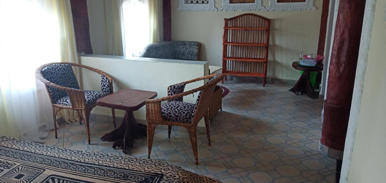 Coconut Village Beach Resort Диани Бийч Екстериор снимка